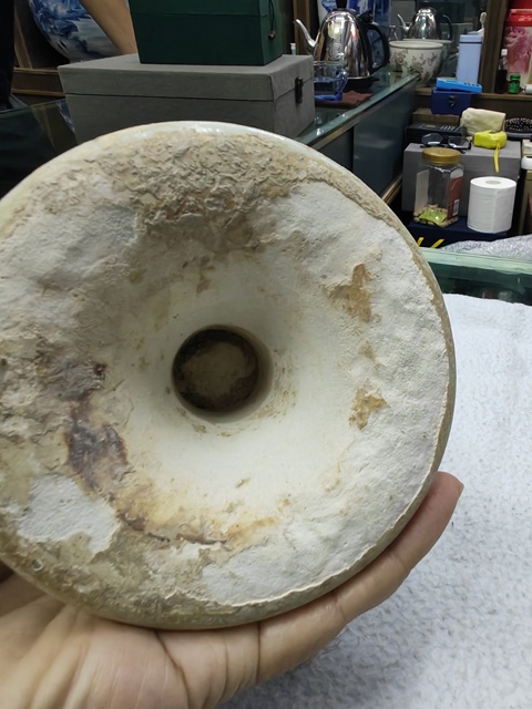 古玩陶瓷青白釉刻螭龍紋高足杯真品鑒賞圖