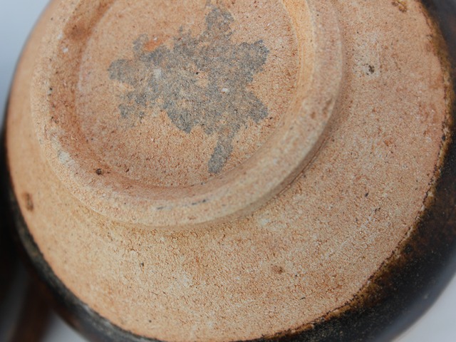 古玩陶瓷褐釉香爐真品鑒賞圖