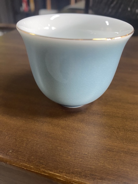 古玩陶瓷藍釉杯真品鑒賞圖