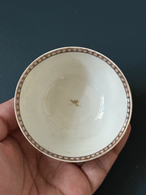 古玩陶瓷清·雍乾廣琺瑯人物故事杯拍賣，當前價格1800元