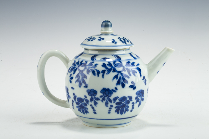 古玩陶瓷清·康熙·青花花卉紋壺真品鑒賞圖