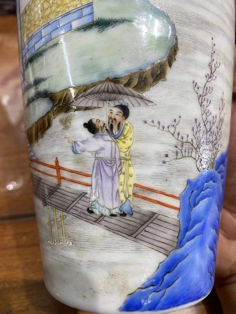 古玩陶瓷琺瑯彩人物故事詩文瓶一對真品鑒賞圖