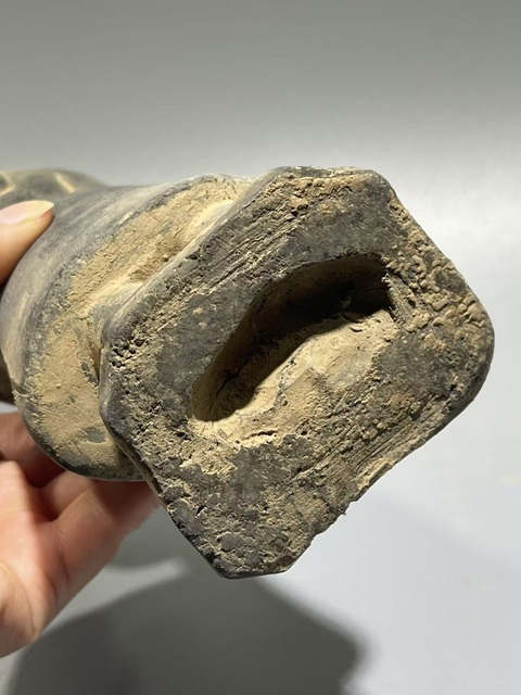 古玩陶瓷元·黑陶侍女俑真品鑒賞圖