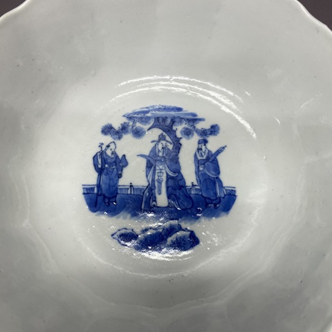 古玩陶瓷三星高照圖青花花口碗真品鑒賞圖