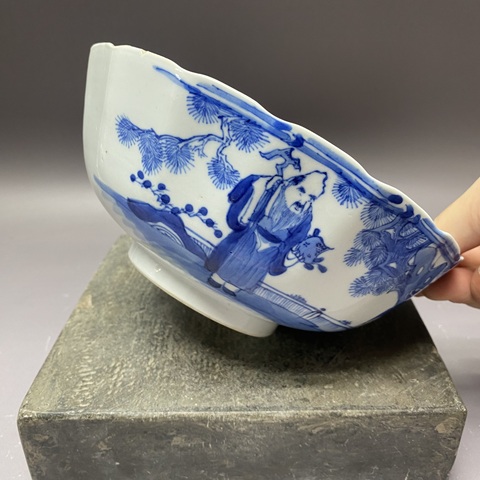 古玩陶瓷三星高照圖青花花口碗真品鑒賞圖