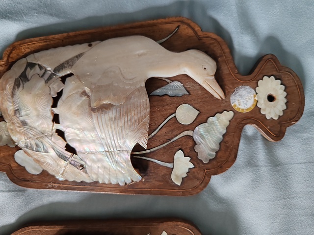 古玩雜項嵌螺鈿貝雕荷雁璧瓶真品鑒賞圖