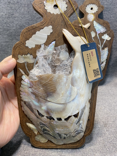 古玩雜項嵌螺鈿貝雕荷雁璧瓶真品鑒賞圖