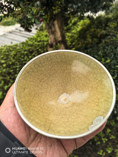 古玩陶瓷龍泉米黃釉斗笠盞真品鑒賞圖