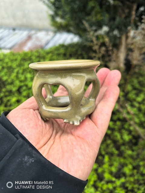 古玩陶瓷龍泉青瓷魚穿或者底座拍賣，當(dāng)前價格26800元