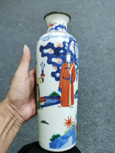 古玩陶瓷青花五彩人物故事筒瓶真品鑒賞圖