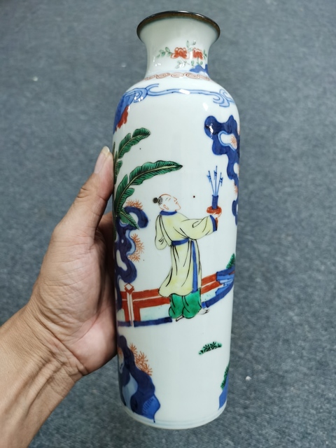 古玩陶瓷青花五彩人物故事筒瓶真品鑒賞圖