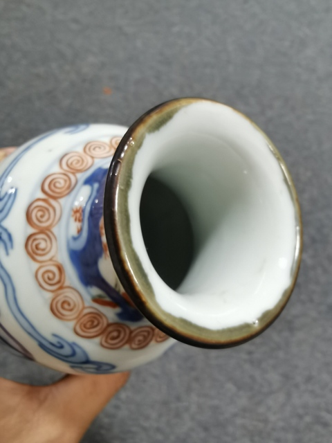 古玩陶瓷青花五彩人物故事筒瓶真品鑒賞圖