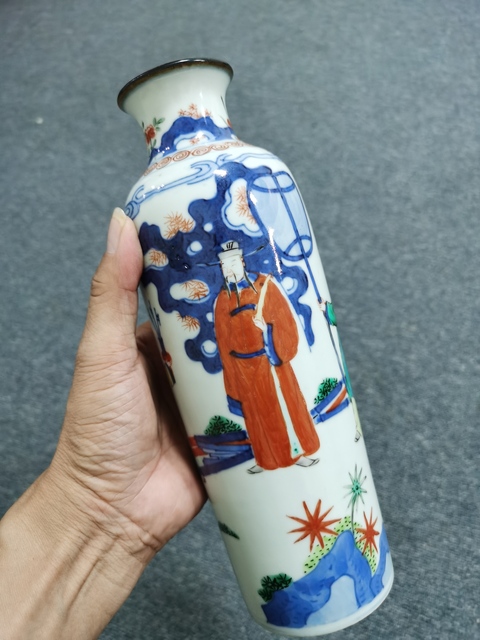 古玩陶瓷青花五彩人物故事筒瓶真品鑒賞圖