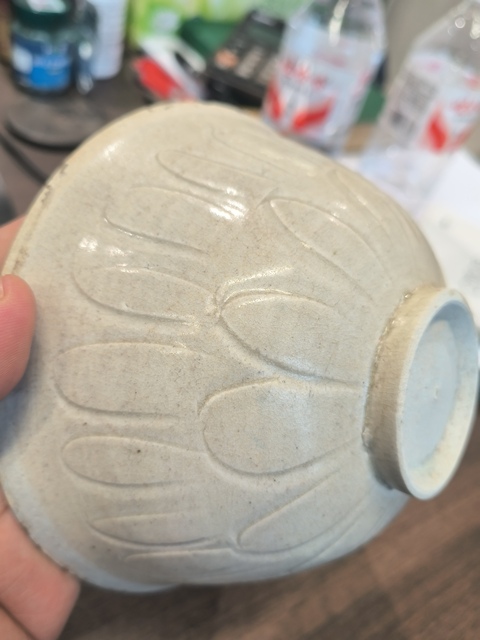 古玩陶瓷青白釉刻仰蓮紋面包碗真品鑒賞圖