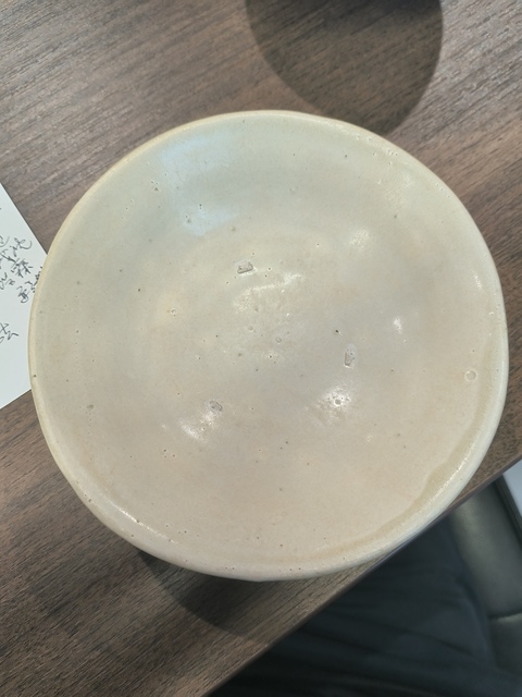 古玩陶瓷邢窯白瓷唇口碗真品鑒賞圖