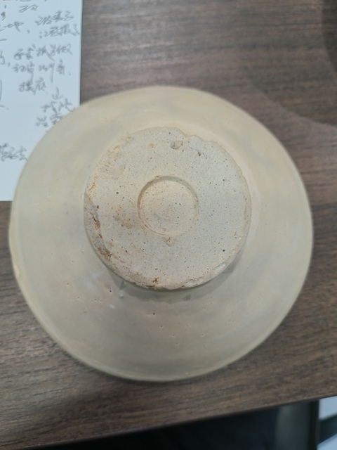 古玩陶瓷邢窯白瓷唇口碗真品鑒賞圖