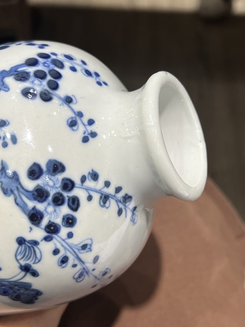 古玩陶瓷清中期 青花花卉詩文瓶真品鑒賞圖