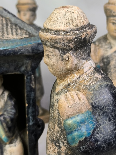 古玩陶瓷琺華彩抬轎俑真品鑒賞圖