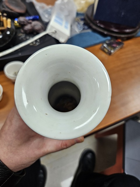 古玩陶瓷青花釉里紅花鳥紋觀音瓶真品鑒賞圖