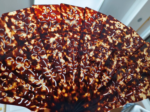 古玩雜項玳瑁折扇真品鑒賞圖