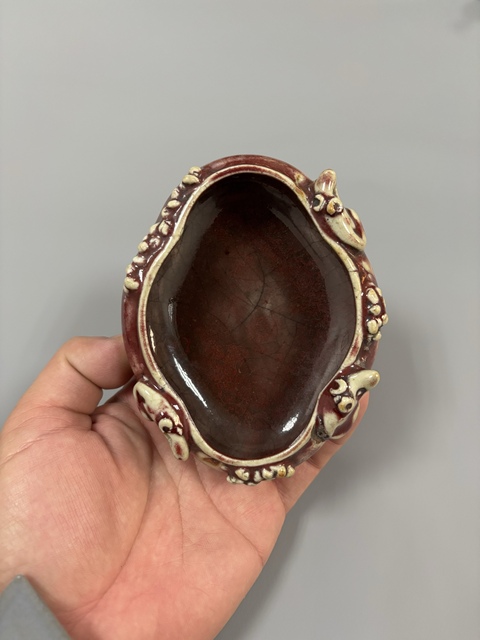 古玩陶瓷窯變釉松鼠吃葡萄海棠型筆洗真品鑒賞圖