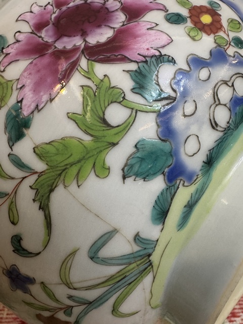 古玩陶瓷粉彩洞石花卉紋墩式碗真品鑒賞圖