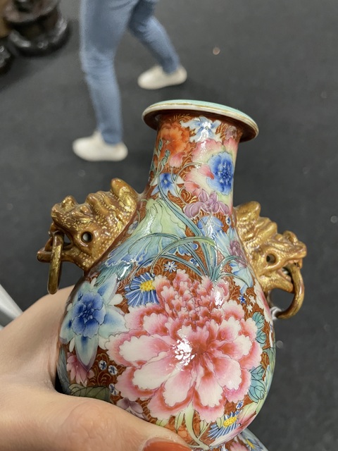 古玩陶瓷百花不落地粉彩開(kāi)光山水紋葫蘆瓶真品鑒賞圖