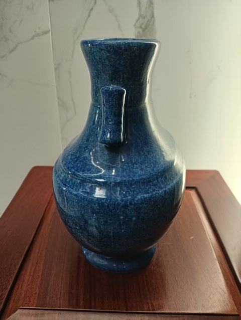 古玩陶瓷爐鈞釉貫耳瓶真品鑒賞圖