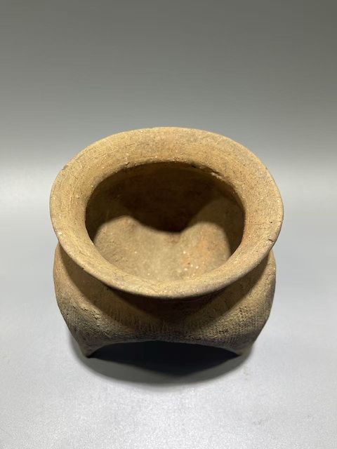 古玩陶瓷西周·陶鬲真品鑒賞圖