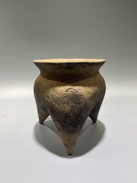 古玩陶瓷西周·陶鬲真品鑒賞圖