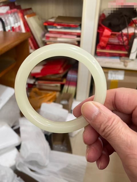 古玩玉器“乳化玻璃”手鐲真品鑒賞圖