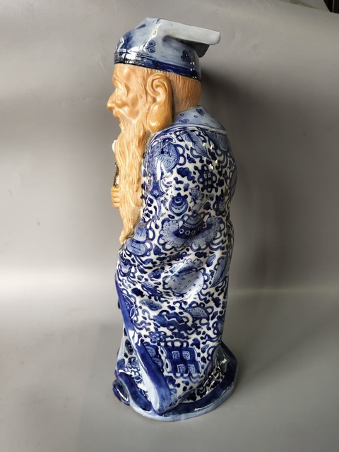 古玩陶瓷【精品瓷塑】民國(guó)青花福德正神福德財(cái)神造像拍賣(mài)，當(dāng)前價(jià)格3600元