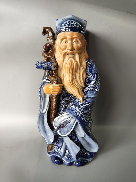 古玩陶瓷【精品瓷塑】民國(guó)青花福德正神福德財(cái)神造像拍賣(mài)，當(dāng)前價(jià)格3600元