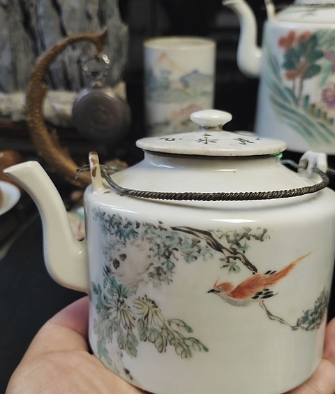 古玩陶瓷淺絳彩花鳥詩文茶壺真品鑒賞圖