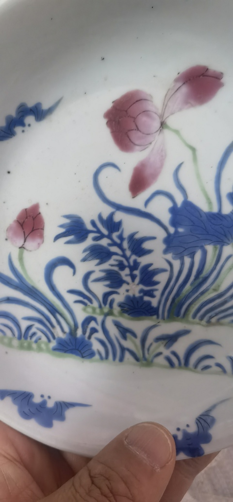 古玩陶瓷藍料花卉紋盤真品鑒賞圖