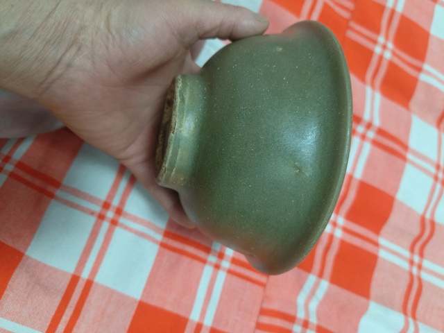 古玩陶瓷元代龍泉窯青釉碗拍賣，當前價格6800元