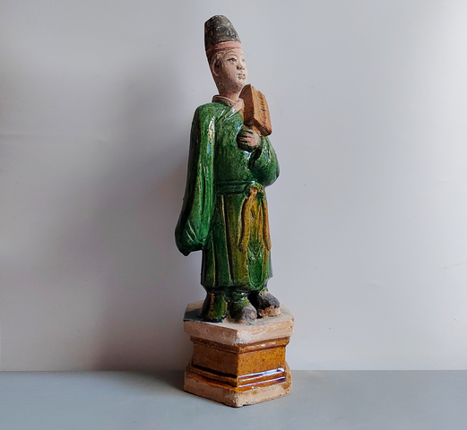 古玩陶瓷明三彩人物俑真品鑒賞圖