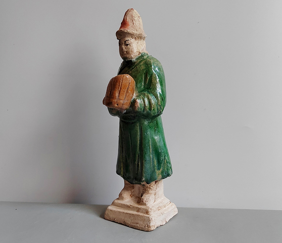 古玩陶瓷明代三彩人物站立俑拍賣，當前價格152元