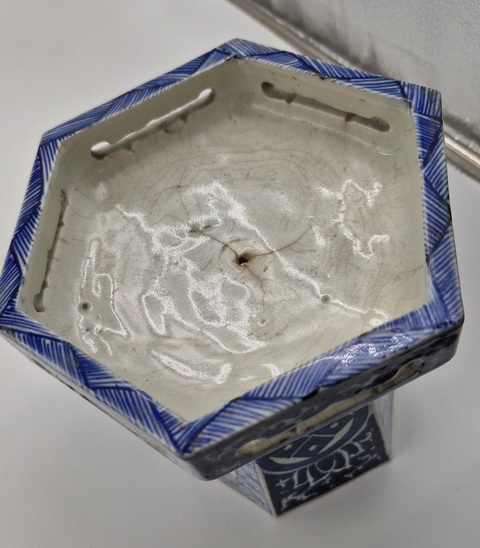 古玩陶瓷青花錦地花鳥器座真品鑒賞圖