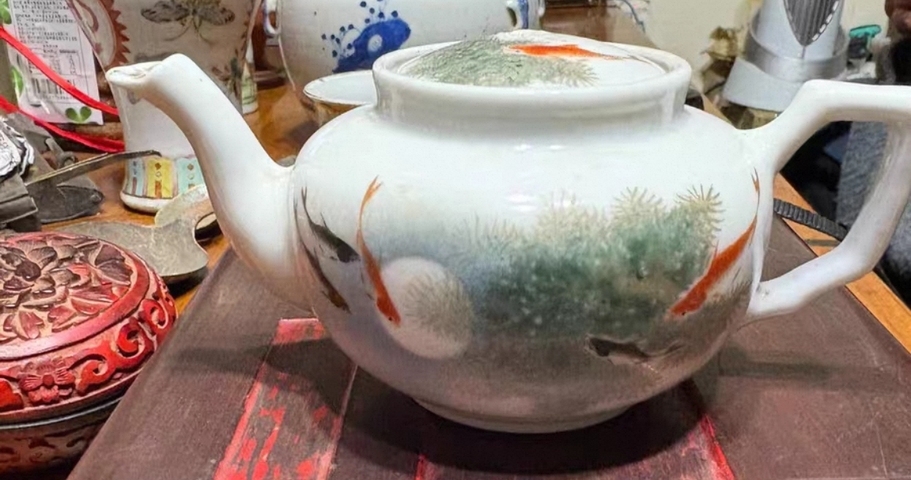 古玩陶瓷魚藻紋執(zhí)壺真品鑒賞圖