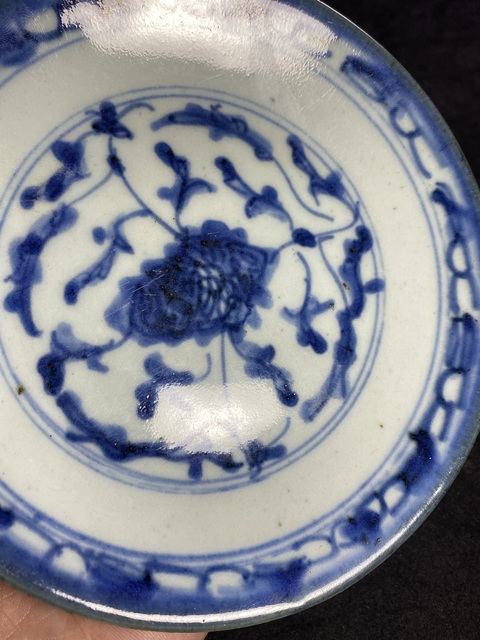 古玩陶瓷清乾隆花卉紋青花盤拍賣，當前價格268元