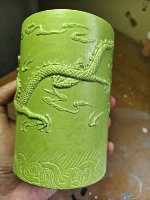 古玩陶瓷魚化龍筆筒真品鑒賞圖