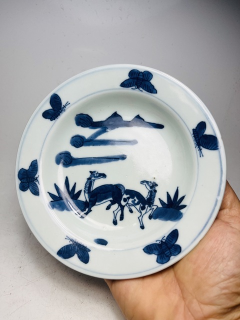 古玩陶瓷（清晚期）青花雙駿圖紋盤拍賣，當前價格1888元