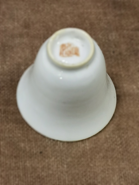 古玩陶瓷白釉仰鐘杯真品鑒賞圖
