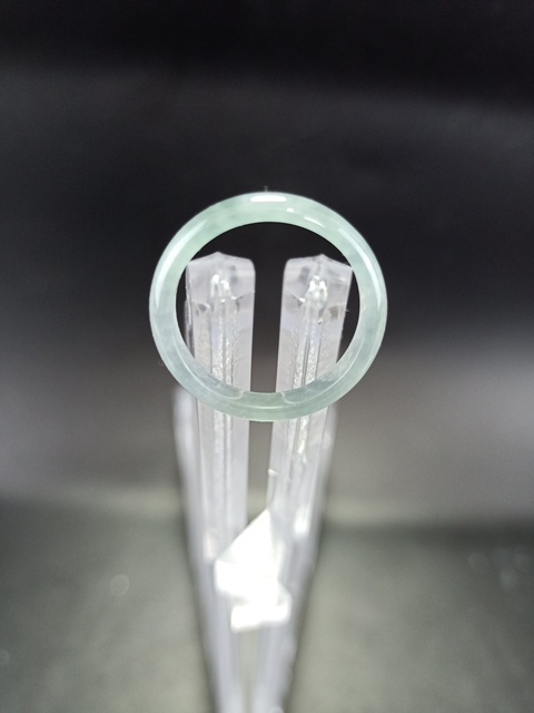 古玩玉器【精品】冰種翡翠A貨戒指拍賣，當(dāng)前價(jià)格0元