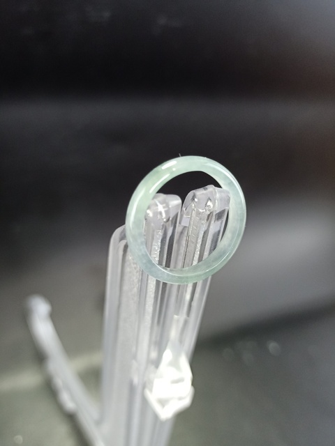 古玩玉器【精品】冰種翡翠A貨戒指拍賣，當(dāng)前價(jià)格0元