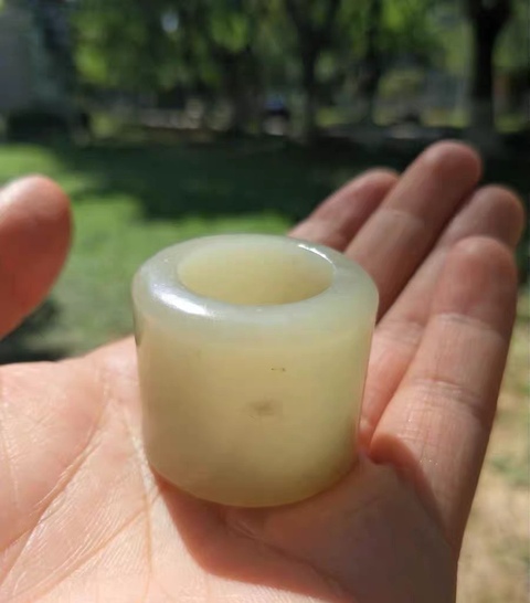 古玩玉器和田玉扳指真品鑒賞圖