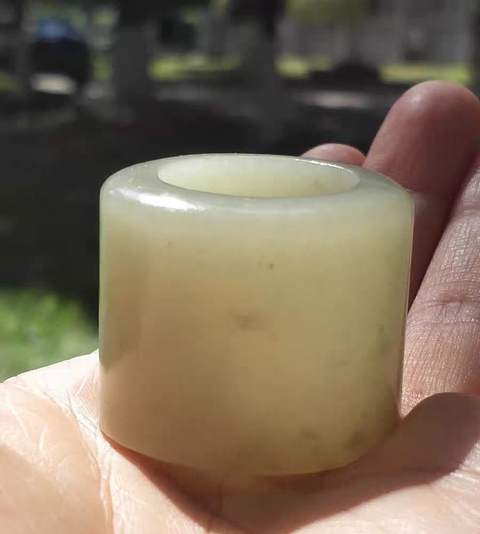 古玩玉器和田玉扳指真品鑒賞圖