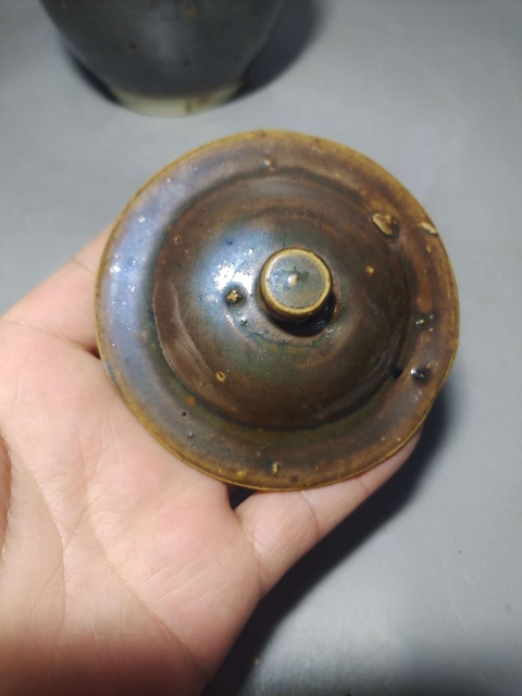 古玩陶瓷明代紫金釉蓋罐真品鑒賞圖