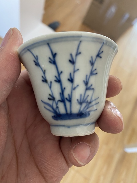 古玩陶瓷晚清青花杯真品鑒賞圖